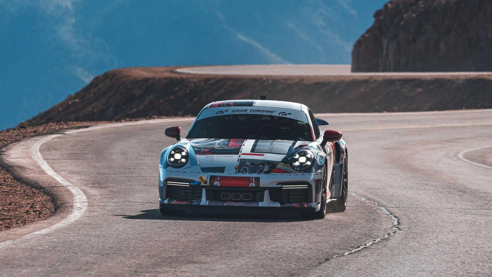 Porsche 911 Turbo S: Ρεκόρ στο Pikes Peak στα μοντέλα παραγωγής 